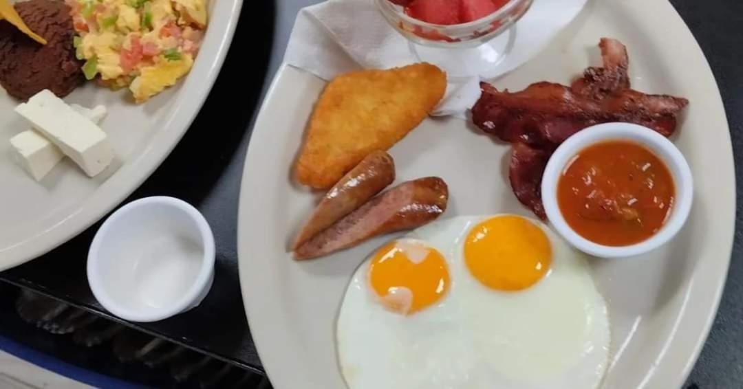 Mi Tierra Hotel Y Restaurante San Luis المظهر الخارجي الصورة