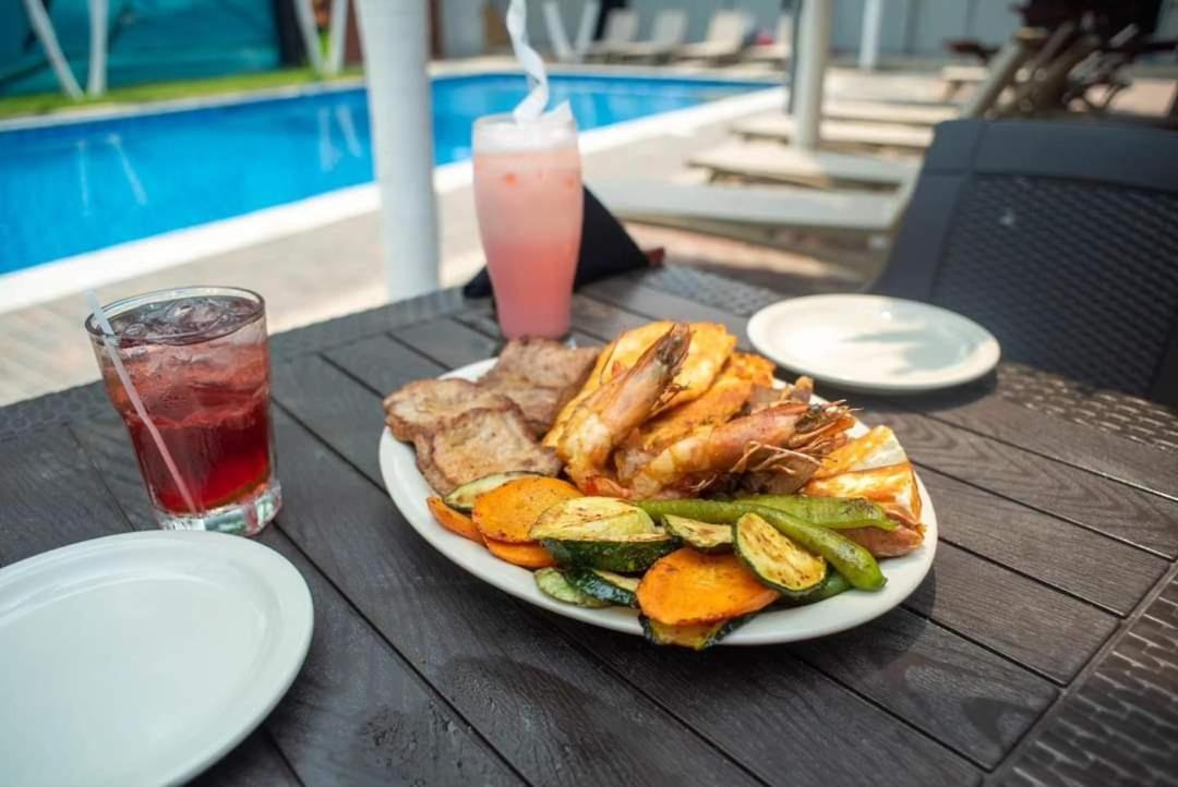 Mi Tierra Hotel Y Restaurante San Luis المظهر الخارجي الصورة